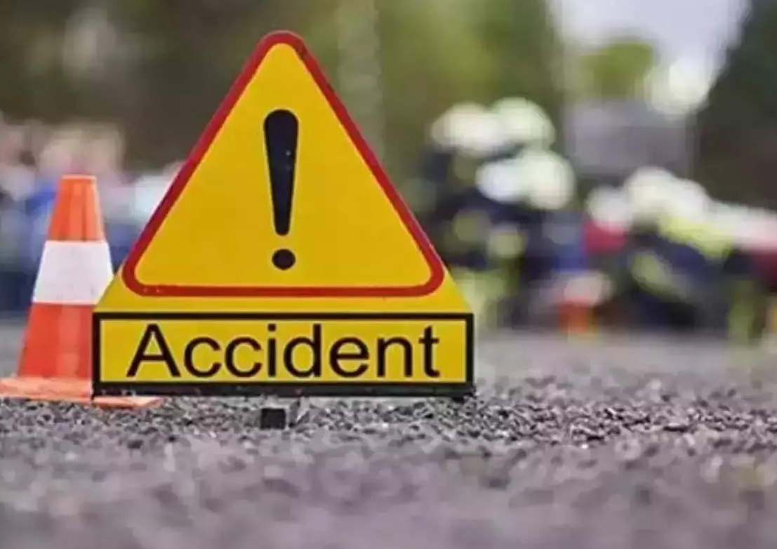 You are currently viewing Road Accident : नशे में इनोवा चालक ने ले ली 6 लोगों की जान, 7 लोग लड़ रहे जिंदगी की जंग