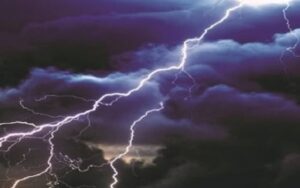 Read more about the article lightning बिजली गिरने से दो लोगों की मौके पर ही मौत