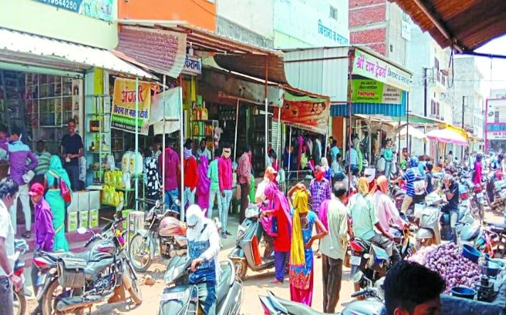 You are currently viewing Bhatapara News : हम नहीं सुधरेंगे,शहर को बाजार की दो टूक, प्रशासन चुप, जनप्रतिनिधि लोकार्पण, शिलान्यास में व्यस्त