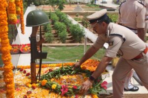 CRPF : सीआरपीएफ के स्‍थापना दिवस पर शहीदों को दी गई श्रद्धांजलि
