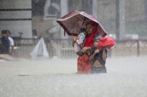 6 July, Rain Alert : बारिश के साथ ही कई इलाकों में बिजली गिरने की चेतावनी