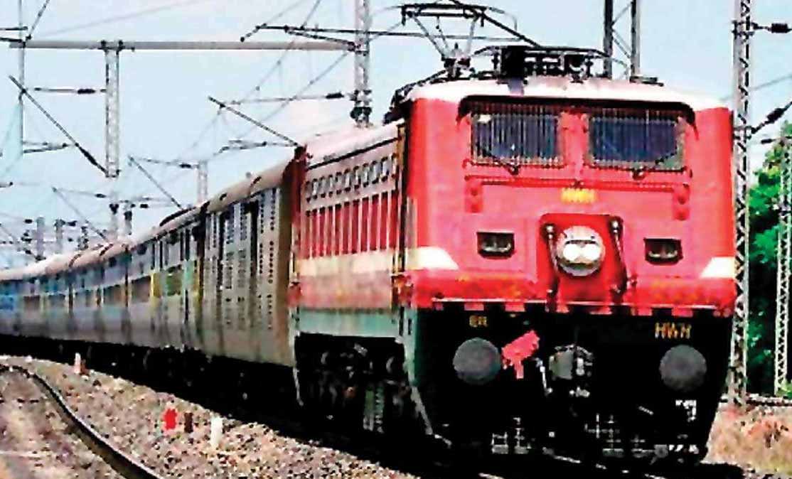 You are currently viewing Indian Railways : ट्रेन में यात्रा करने वालों के लिए जरुरी खबर…जानिए