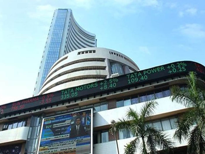 sensex opening : भारतीय शेयर बाजार गिरा, सेंसेक्स 345 अंक गिरा, निफ्टी 17700 के नीचे