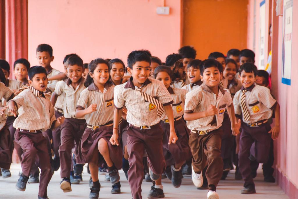 Gurukul School : स्कली शिक्षा में सार्थक बदलाव ला रहा हिंडाल्को