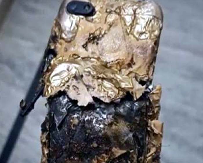 You are currently viewing Redmi Mobile Battery Exploded : रेडमी मोबाइल की बैटरी में विस्फोट, सो रही महिला की दर्दनाक मौत