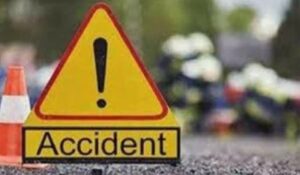 Read more about the article Uncontrolled car in Mirzapur मिर्जापुर में अनियंत्रित कार ने बाइक को मारी टक्कर, 4 की दर्दनाक मौत, 9 गंभीर