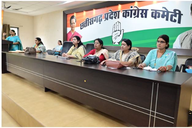 You are currently viewing Mahila Congress महिलाओं को कानूनी और स्वास्थ्य संबंधी सहायता के लिए महिला कांग्रेस ने लांच किया टोल फ्री नंबर