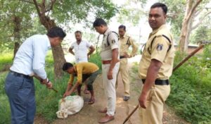 Read more about the article Sakthi News Today अडभार पुलिस ने शराब बनाने हेतु 50 बोरी महुआ पास किया नष्ट