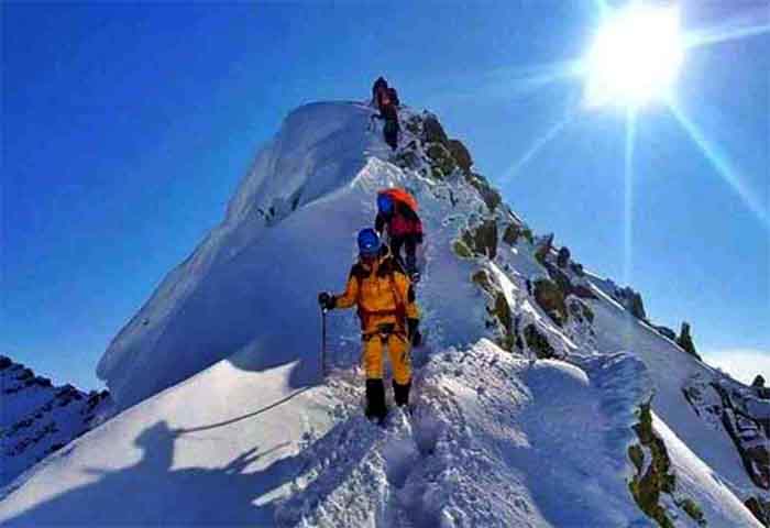Dehradun Uttarakhand Accident : उत्तराखंड में हिमस्खलन से 10 पर्वतारोहियों की मौत, 11 अन्य की तलाश जारी...