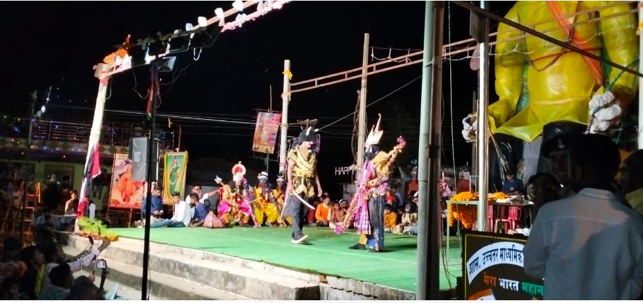 You are currently viewing Dussehra Festival रावण दहन एवं आतिशबाजी कर उत्साह से मनाया गया दशहरा महोत्सव 