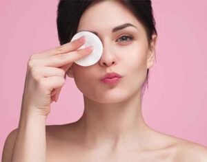 Read more about the article Beauty Tips : बिना मेकअप के खूबसूरत दिखने के लिए अपनाएं ये ब्यूटी रूटीन