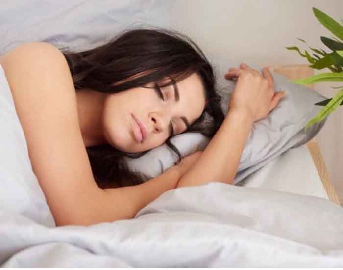 Health Tips : अगर आप पांच घंटे से कम की नींद लेते हैं तो हो सकती हैं ये बड़ी बीमारियां!