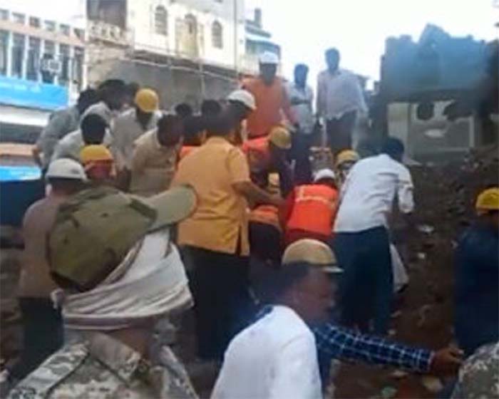 Maharashtra Amravati : महाराष्ट्र के अमरावती में बड़ा हादसा, इमारत गिरने से 5 की दर्दनाक मौत