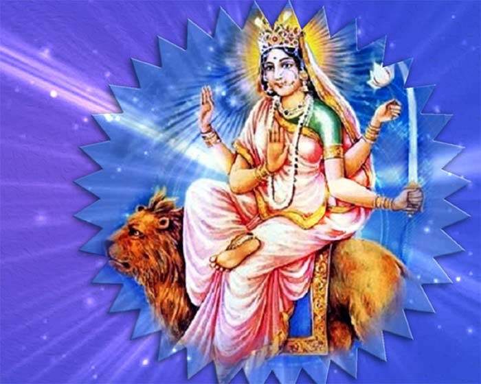 You are currently viewing Shardiya Navratri Day 6 : छठे दिन होती है मां दुर्गा के कात्यायनी रूप की पूजा, जानिए शुभ मुहूर्त, पूजा विधि और मंत्र