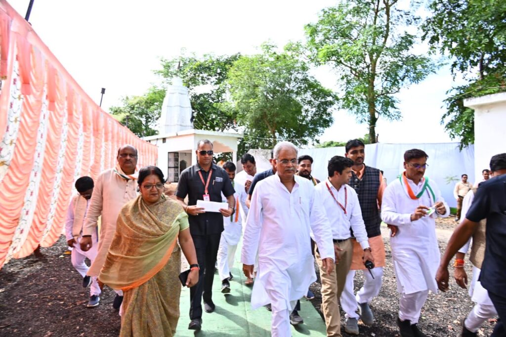 Maa Chandrahasini : मुख्यमंत्री भूपेश बघेल कांशीगढ़ में माँ चंद्रहासिनी देवी मंदिर पहुंचे