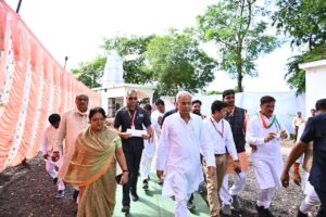 Read more about the article Maa Chandrahasini : मुख्यमंत्री भूपेश बघेल कांशीगढ़ में माँ चंद्रहासिनी देवी मंदिर पहुंचे