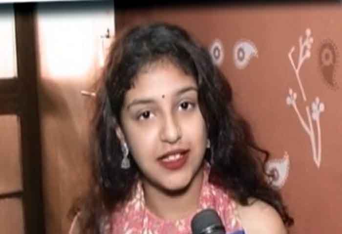 Karva Chauth Vrat 2022 : पति नहीं... पिता के लिए यह लड़की 7 साल की उम्र से करवा चौथ व्रत रख रही...पढ़िये अनोखा मामला