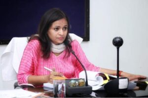 Read more about the article Raigarh Collector फील्ड में दिखनी चाहिए विभागीय योजनाओं की प्रगति-कलेक्टर रानू साहू