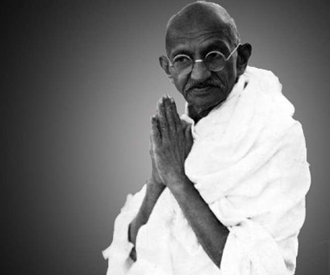 You are currently viewing Why insult Gandhiji गांधीजी का अपमान क्यों?