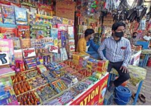 Read more about the article Bhatapara Big news बगैर लाइसेंस पटाखा का भंडारण और विक्रय, गलियों और गांव में खुल रही दुकानें
