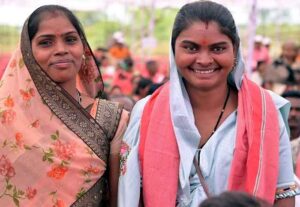 Raipur Chhattisgarh : छत्तीसगढ़ की महिलाएं छू रही हैं सफलता की नई ऊंचाइयां, मछली से बनाया अचार, कीमत जानकर चौंक जाएंगे आप...