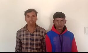 Dantewada News : डीआरजी सीएएफ के जवानों ने रेवाली के जंगल में घेराबंदी कर दो नक्सलियों को किया गिरफ्तार