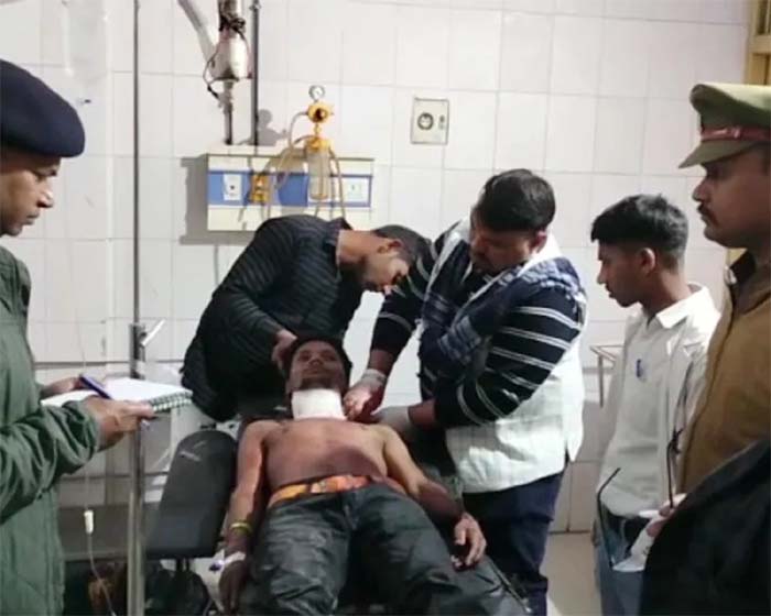 Azamgarh Railway Station : रेलवे स्टेशन पर प्रेमिका की गला रेतकर हत्या, फिर सनकी ने खुद का भी गला रेता