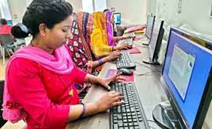Internet Usage In India : भारत में इंटरनेट इस्तेमाल करने में काफी पीछे हैं महिलाएं, जानिए किस राज्य के सबसे ज्यादा यूजर्स और कौन फिसड्डी?