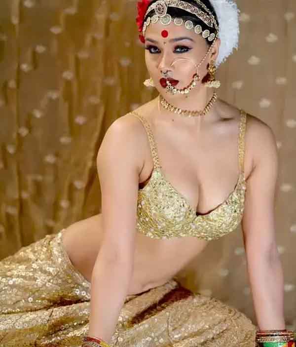Bhojpuri Actress Namrata : भोजपुरी एक्ट्रेस नम्रता के बोल्ड पोज से इंटरनेट पर लगी आग, तस्वीरें देखकर छूट जाएंगे पसीने