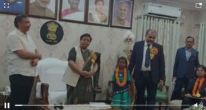 Read more about the article Kanker Braking : कांकेर जिले की साहसी बच्ची हुई सम्मानित, देखिये Video