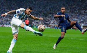 Read more about the article FIFA World Cup 2022 : फ्रांस पर अर्जेंटीना ने हाफ टाइम तक बनाई  2-0 की बढ़त