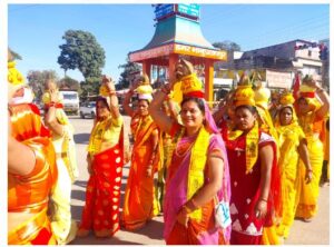 Read more about the article Shrimad Bhagwat Katha : श्री राधाकृष्ण के भव्य झांकी व कलश यात्रा के साथ श्रीमद्भागवत कथा यज्ञ प्रारंभ