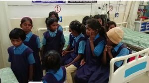 Read more about the article (Bilaspur Breaking) आयरन की दवा खाकर बीमार हो गए 16 स्कूली बच्चे,  देखिये Video