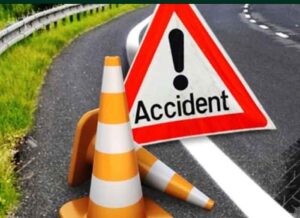Read more about the article Big Accident News : भीषण सड़क हादसा, 19 बस सवार यात्रियों की दर्दनाक मौत, 15 गंभीर रूप से घायल