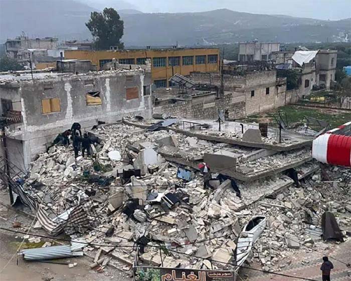 You are currently viewing Turkey-Syria earthquake : भूकंप प्रभावित तुर्की में कितने भारतीय फंसे हैं? सरकार ने दी जानकारी; जान गंवाने वालों की संख्या 11 हजार से ज्यादा