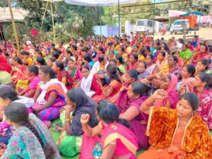 Read more about the article Ambikapur strike : आंगनबाड़ी कार्यकर्ता व सहायिकाओ का अनिश्चितकालीन हड़ताल 14 दिन से जारी है ।