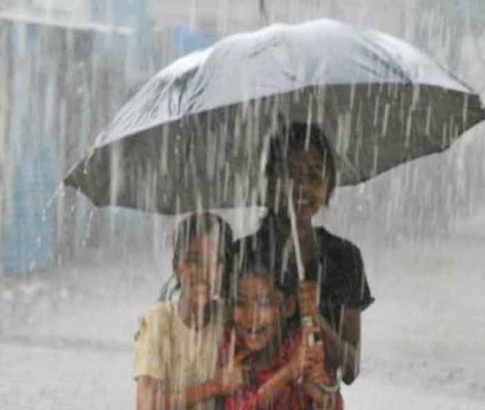 Bilaspur Weather : बीती रात से हो रही रुक रुक कर बारिश ..