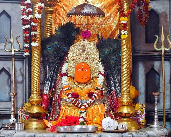 Chaitra Navratri 2023 : सुबह से बम्लेश्वरी मंदिर पर लगा रहा भक्तों का ताता
