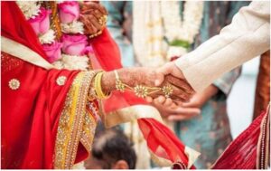 Read more about the article Madhya Pradesh breaking news रिश्ते का साक्षी बना थाना :  एक दूसरे को वरमाला पहना कर जीने -मरने की खाई कसमें