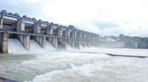 Read more about the article Gangrel Dam Dhamtari : ग्रामीणों की मांग पर गंगरेल बांध से छोड़ा गया पानी