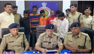 Read more about the article Bhilai Big News Today : चोरी, नकबजनी एवं पॉकेट से मोबाईल लूटकर भागने वाला गिरोह का पर्दाफाश , 6 गिरफ्तार देखिए वीडियो