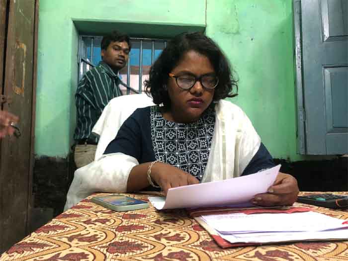 Collector Nupur Rashi Panna : कलेक्टर ने स्ट्रांग रूम का किया निरीक्षण