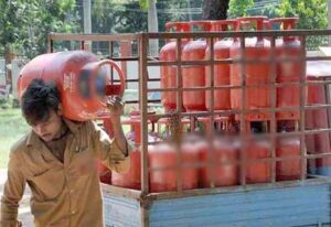 Read more about the article LPG Cylinder Price Today : सस्ता हुए LPG सिलेंडर, नई रेट लिस्ट हुई जारी
