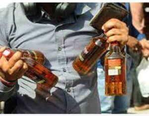 Bhopal Madhya Pradesh Latest News : शराब प्रेमियों की बल्ले-बल्ले, यहां खुलेआम टेंट लगा कर बेची जा रही शराब...चखने का भी इंतजाम