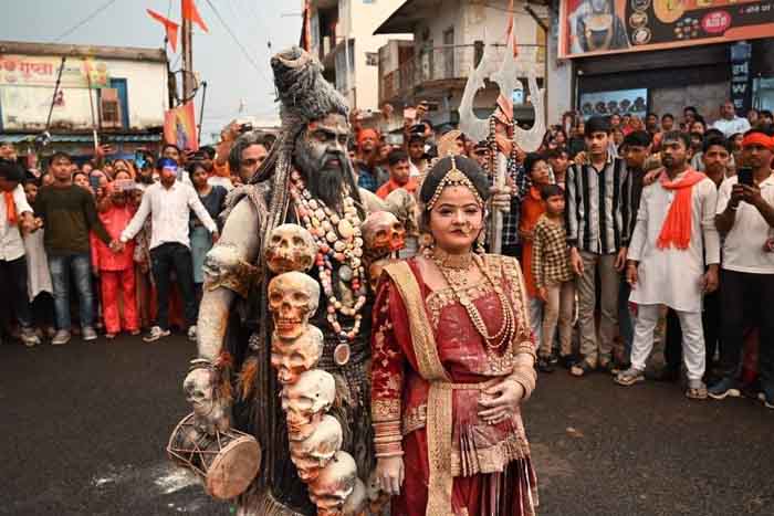 Narayanpur News : श्री राम और हनुमान के नारों से गूंजा नारायणपुर...हनुमान जयंती के अवसर पर सर्व समाज ने निकाली भव्य शोभायात्रा