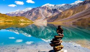 Uttarakhand News : हस्यमयी झील जहा आते है एलियंस, परियाँ करती है स्नान...जाने पूरी स्टोरी