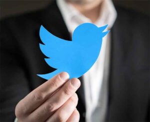 Read more about the article Twitter Blue Tick Update : आखिर क्यो फड़फड़ा रही ट्विटर की चिड़िया….