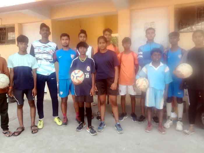 Youth Football Club Korba : बच्चों को सिखाया जा रहा हैं फुटबॉल के गुर यूथ फुटबॉल क्लब तैयार कर रहे भविष्य के खिलाड़ी