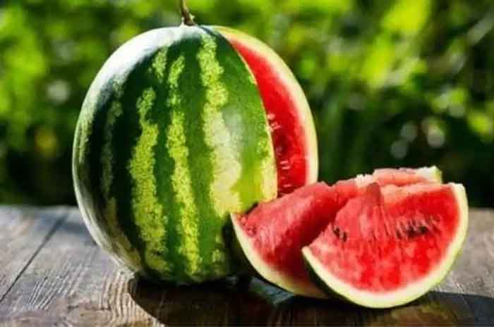 Disadvantages Of Watermelon : जरुरत से ज्यादा तरबूज का सेवन करने वाले हो जाए सावधान