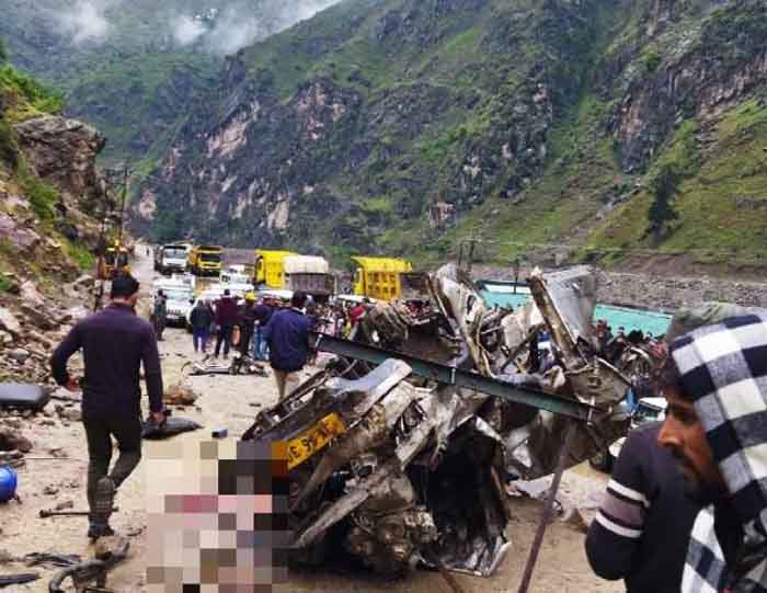 Jammu Kashmir Kishtwar Accident : जम्मू कश्मीर के किश्तवाड़ में दर्दनाक हादसा, खाई में गिरी क्रूजर....7 की मौत